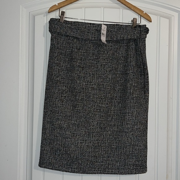 NWT LOFT Tweed Skirt with Belt Large - Picture 4 of 7